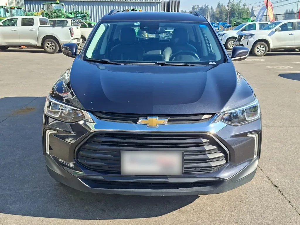 Chevrolet Tracker 1.2t Ltz R 4x2 At 5p año 2025