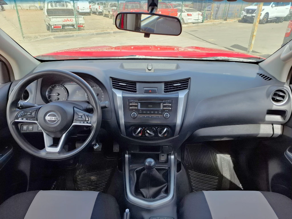 Nissan Navara Navara Dc 4x2 2.3tdi Se año 2023
