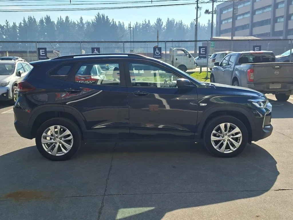 Chevrolet Tracker 1.2t Ltz R 4x2 At 5p año 2025