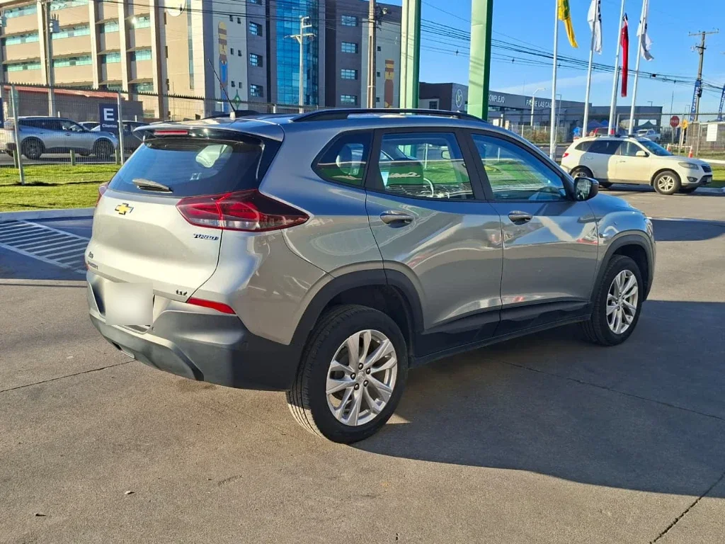 Chevrolet Tracker 1.2t Ltz R 4x2 At 5p año 2025