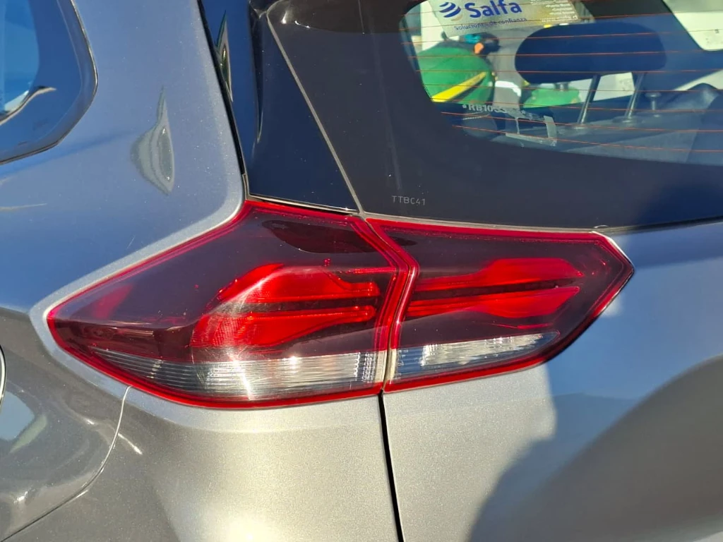Chevrolet Tracker 1.2t Ltz R 4x2 At 5p año 2025