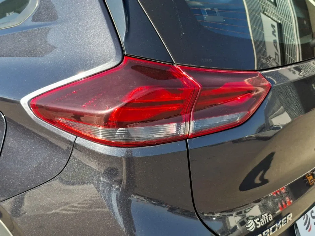 Chevrolet Tracker 1.2t Ltz R 4x2 At 5p año 2025