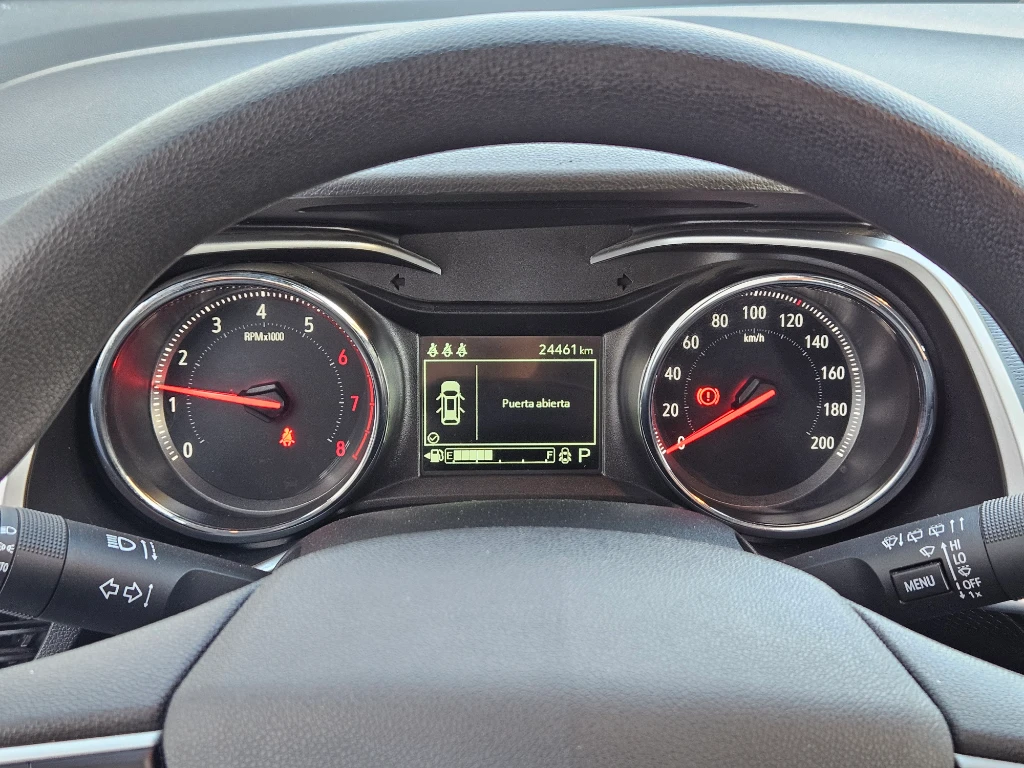 Chevrolet Tracker 1.2t Ltz R 4x2 At 5p año 2025