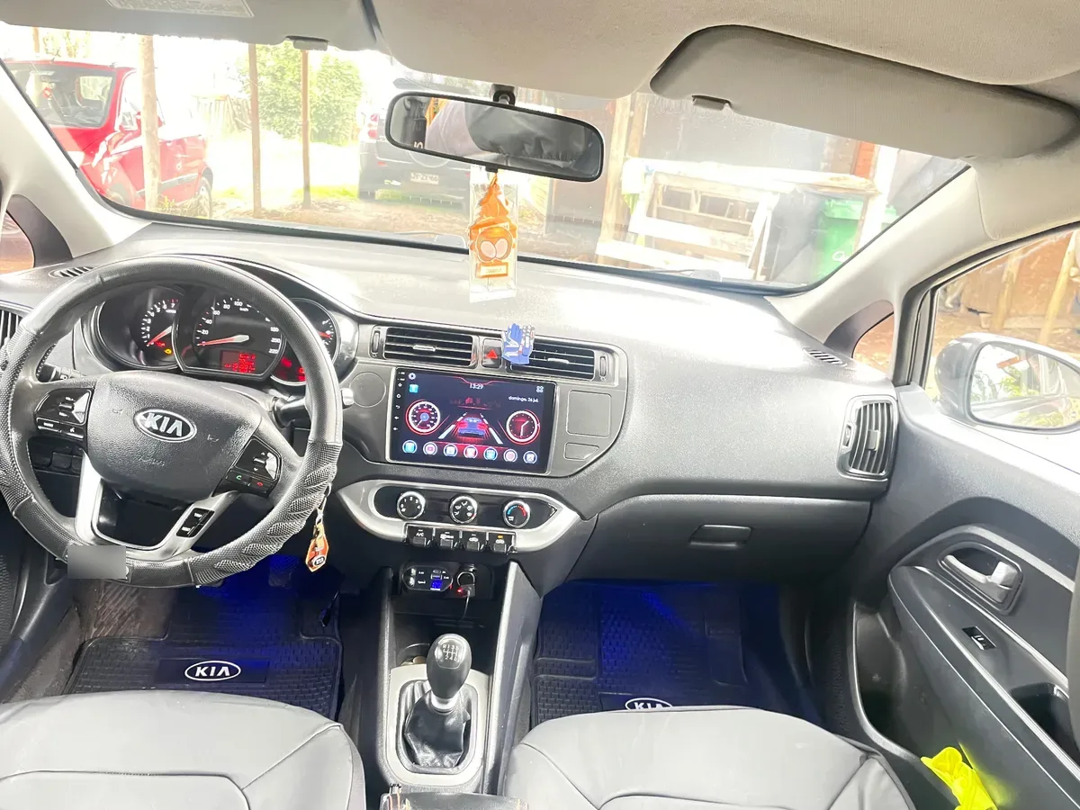 KIA MOTORS RIO 4 1.4 Ex Mt año 2014