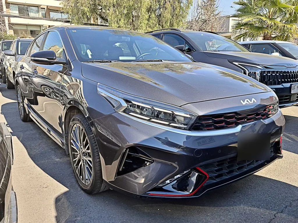 Kia Cerato 5 Gt año 2022