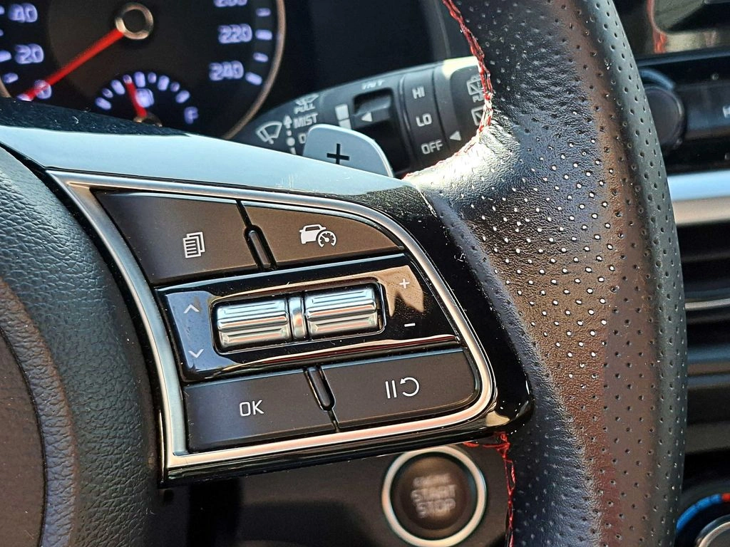 Kia Cerato 5 Gt año 2022