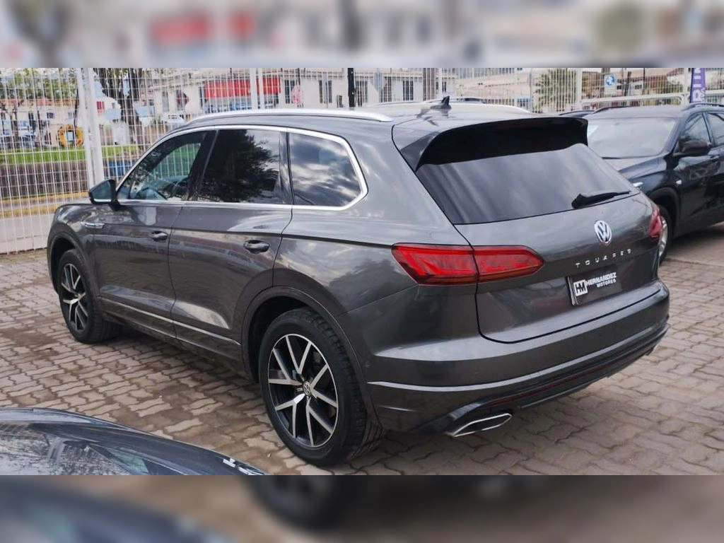 Volkswagen Touareg 3.0 V6 Tdi Diesel R-Line 4wd At 5p año 2019