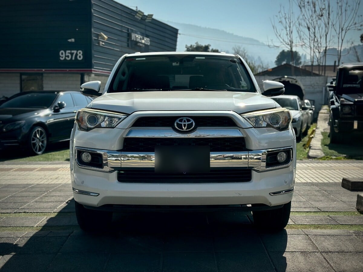 Toyota 4 Runner Limited año 2014