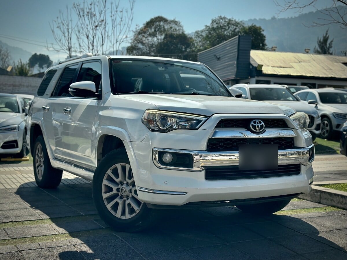 Toyota 4 Runner Limited año 2014