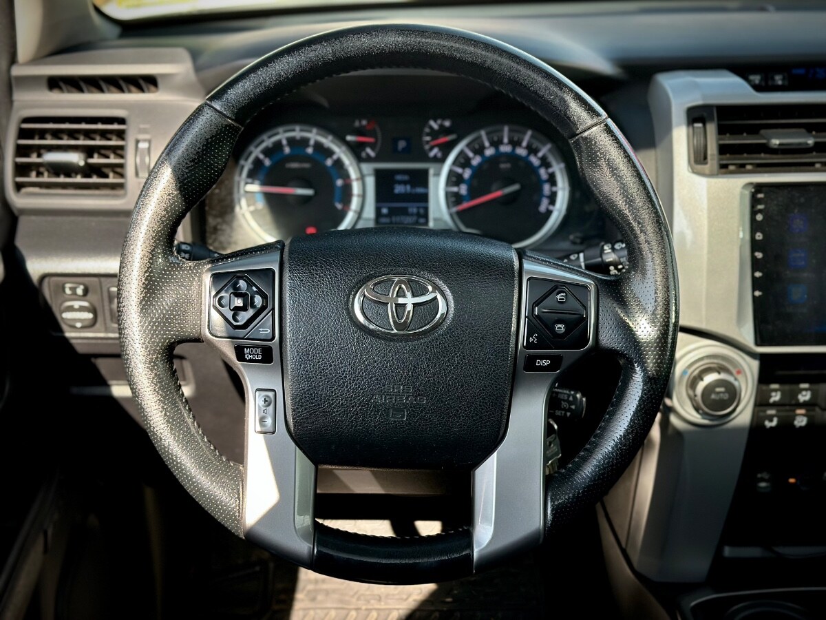 Toyota 4 Runner Limited año 2014