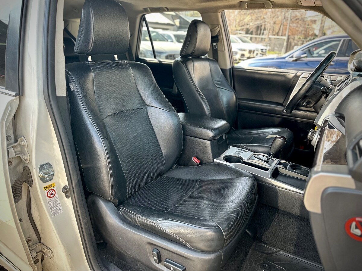 Toyota 4 Runner Limited año 2014