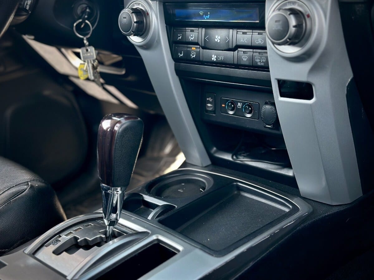 Toyota 4 Runner Limited año 2014