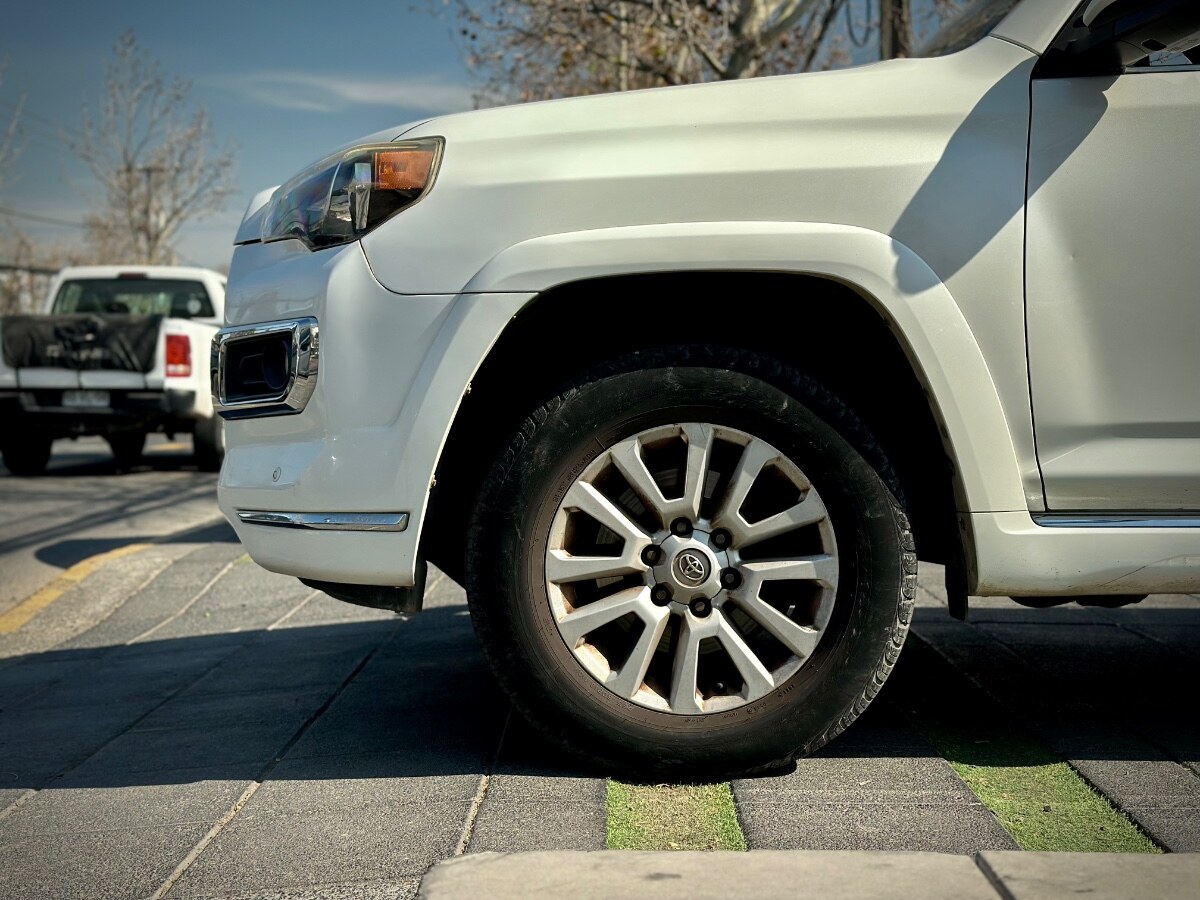 Toyota 4 Runner Limited año 2014