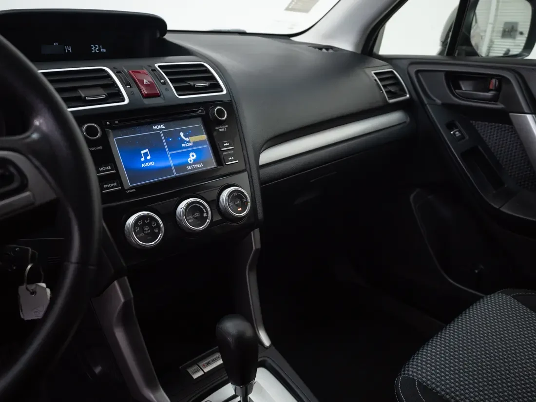 Subaru Forester 2.0 Cvt X At 4x4 año 2018