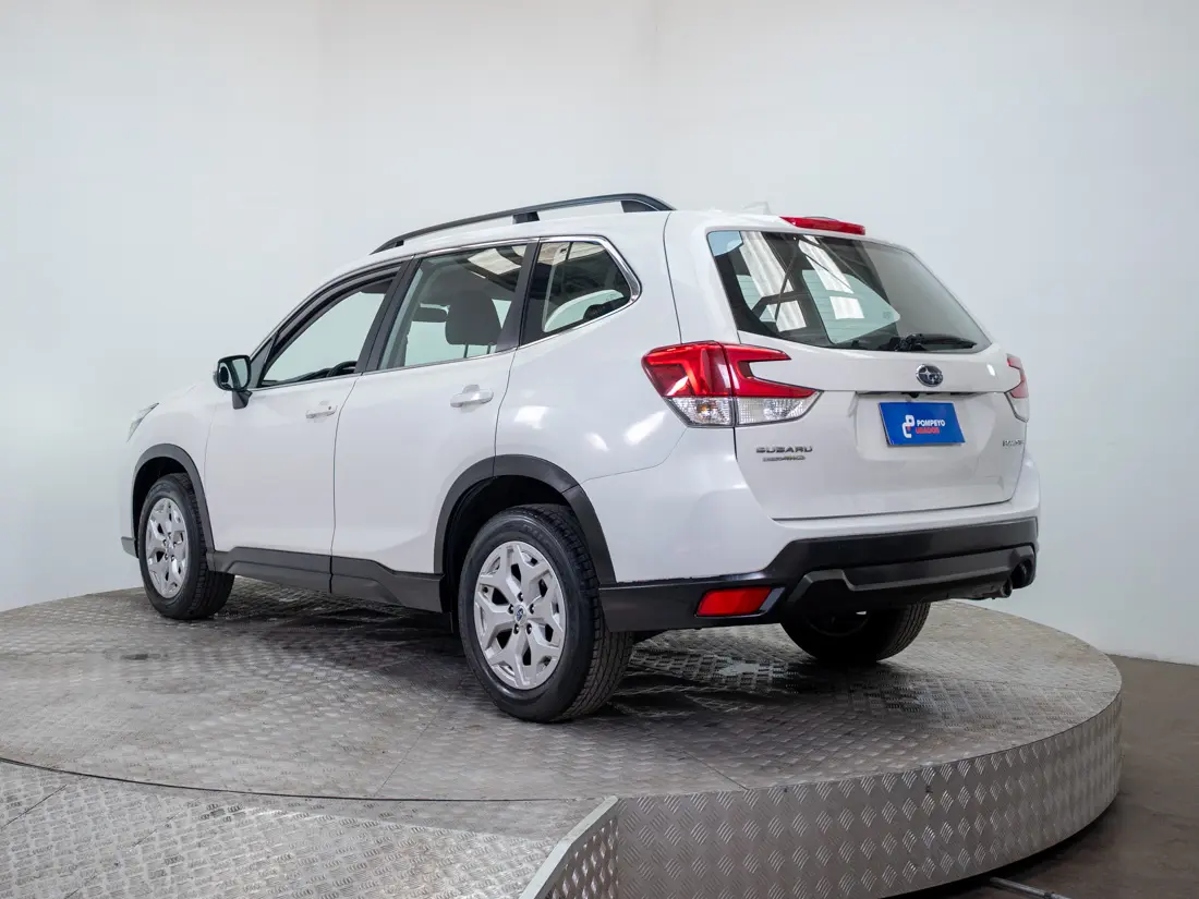 Subaru Forester 2.0 Awd X At 4x4 año 2020