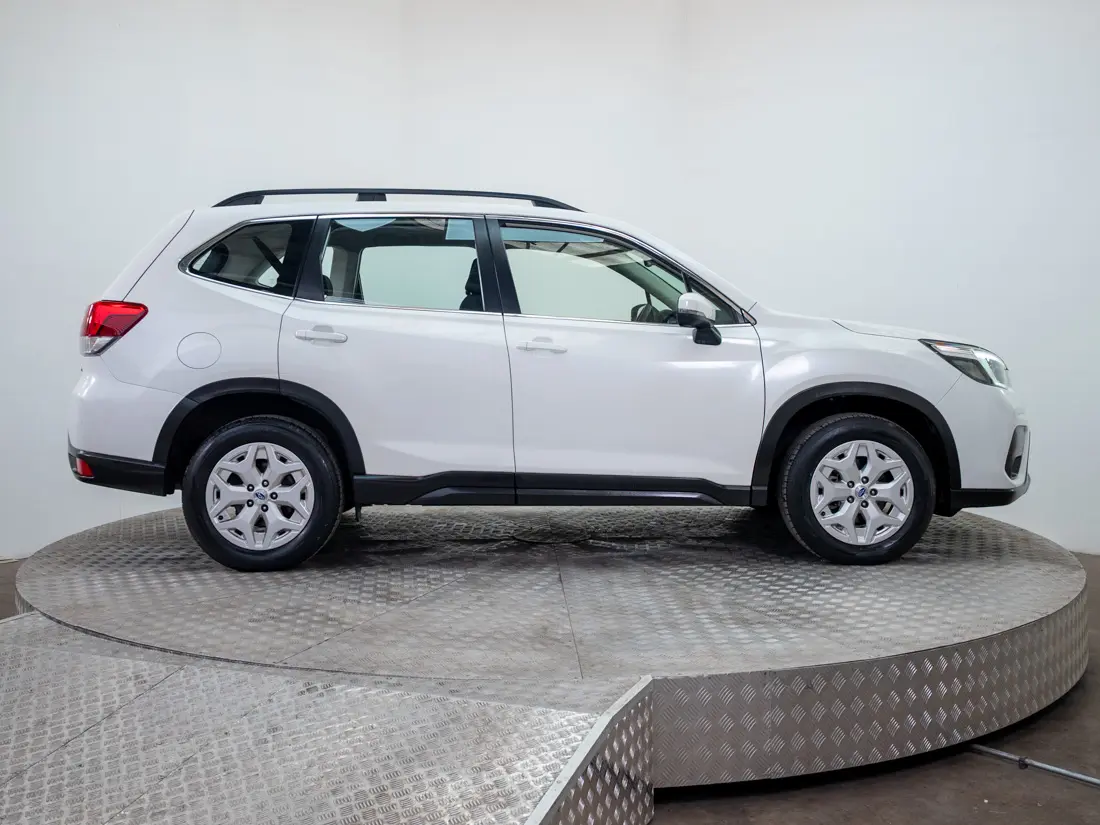 Subaru Forester 2.0 Awd X At 4x4 año 2020