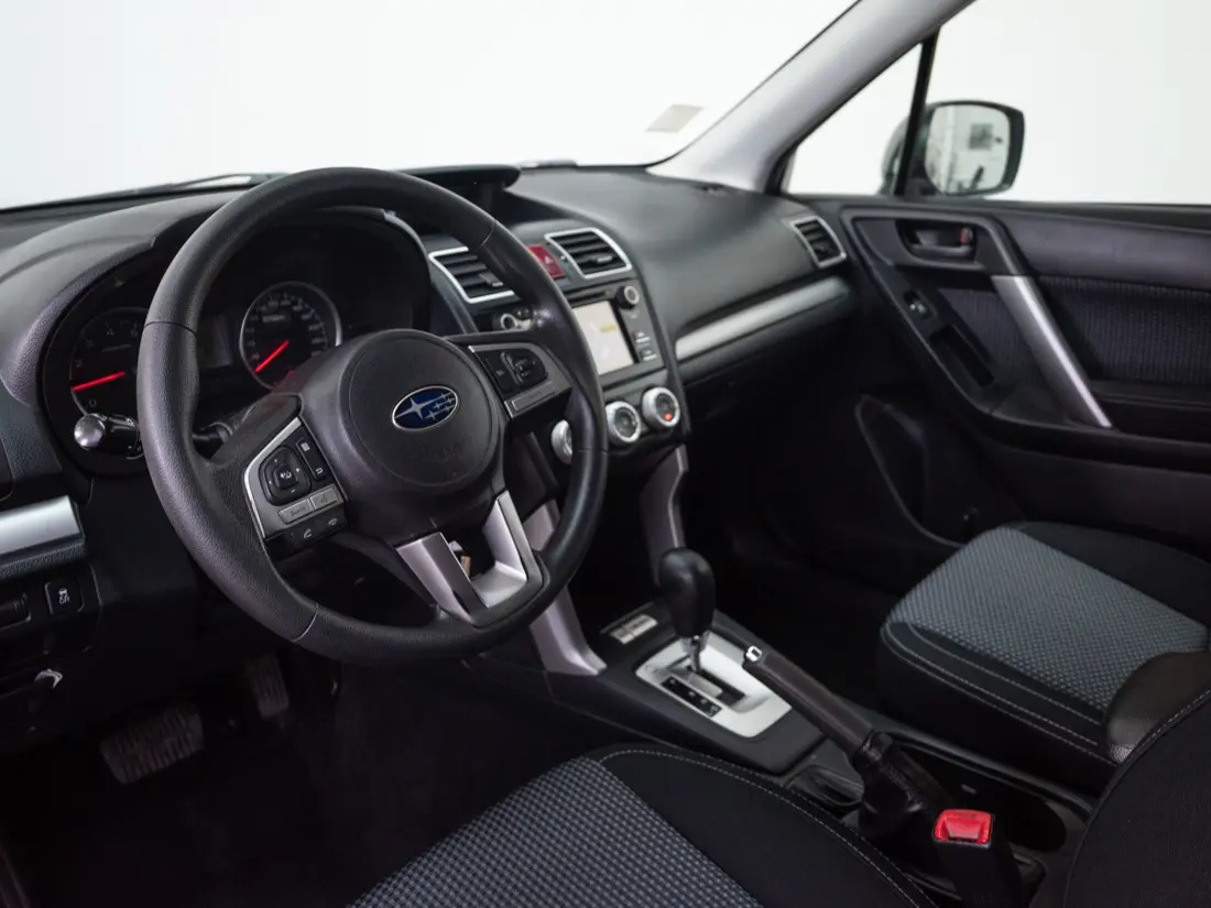 Subaru Forester 2.0 Cvt X At 4x4 año 2018