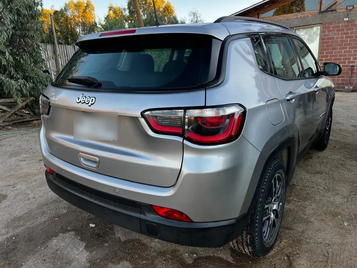 JEEP COMPASS 2.4 Sport Mt año 2021