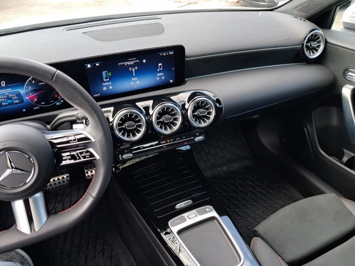 Mercedes-Benz A200 Otra año 2026