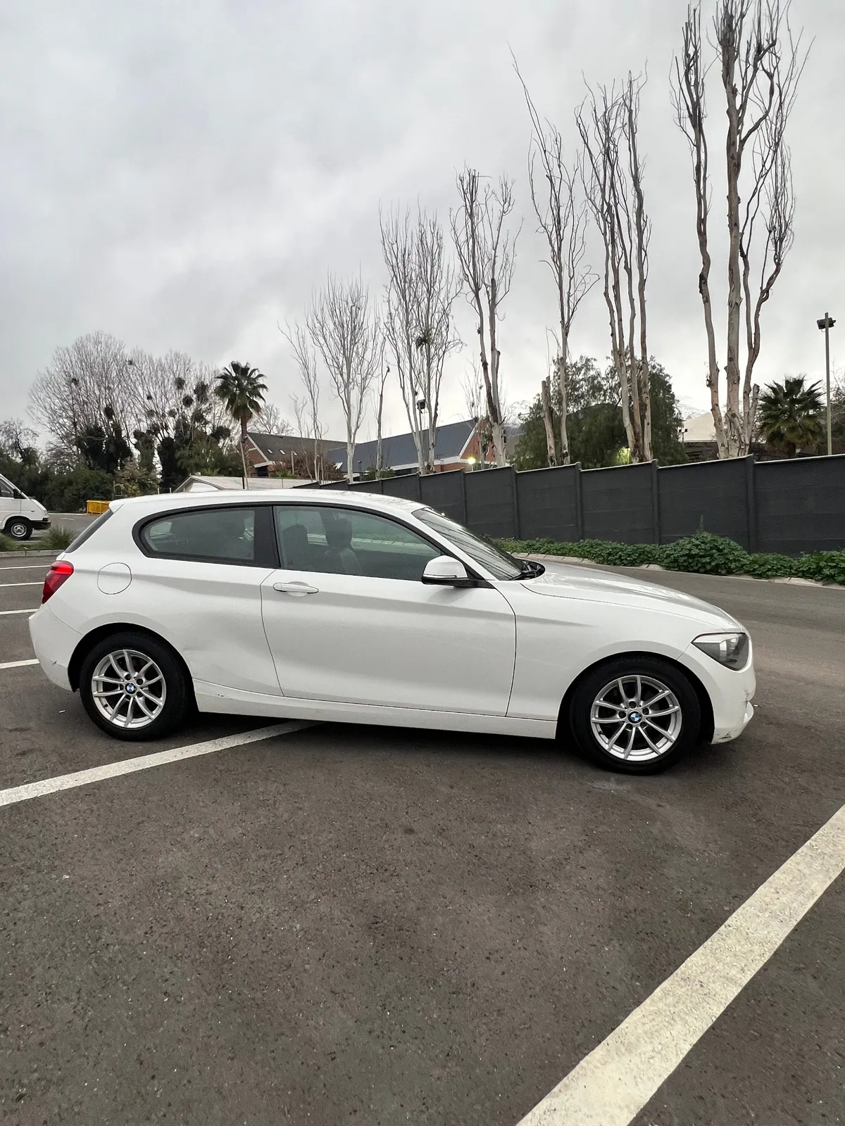BMW 114 1.6 I Black & White Sunroof Mt año 2014