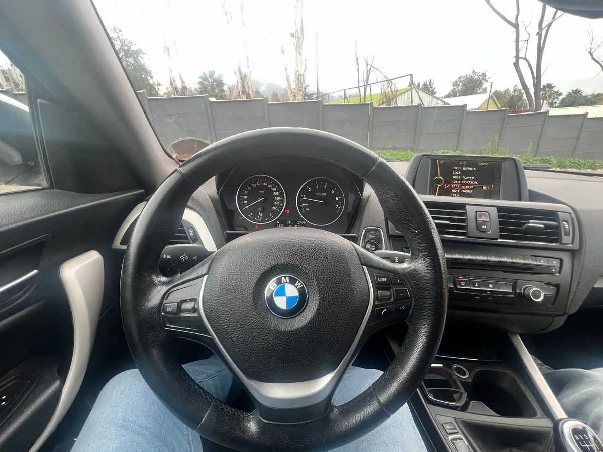 BMW 114 1.6 I Black & White Sunroof Mt año 2014