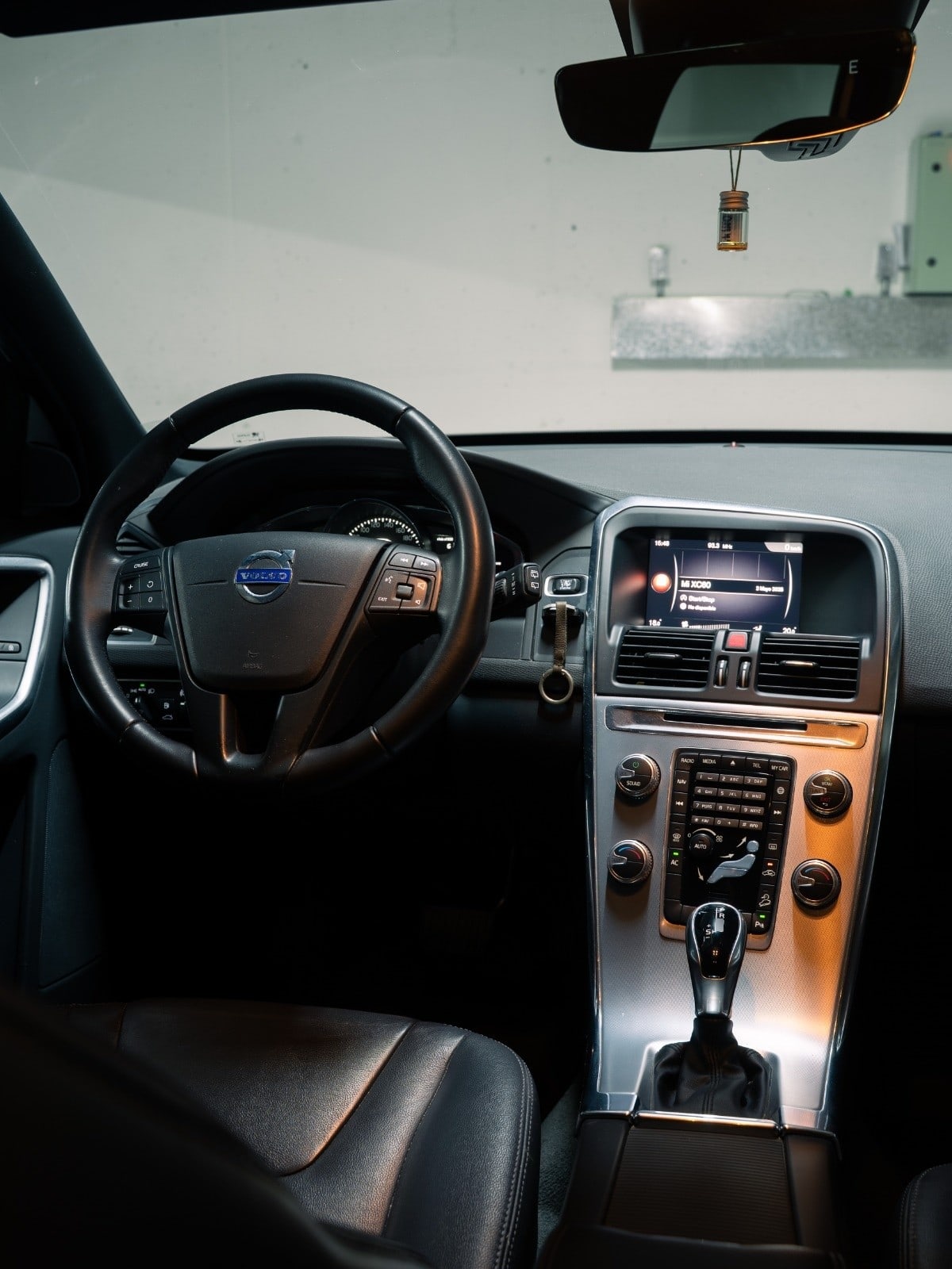 Volvo Xc60 2.0 D4 Kinetic At 4x4 Diesel año 2018