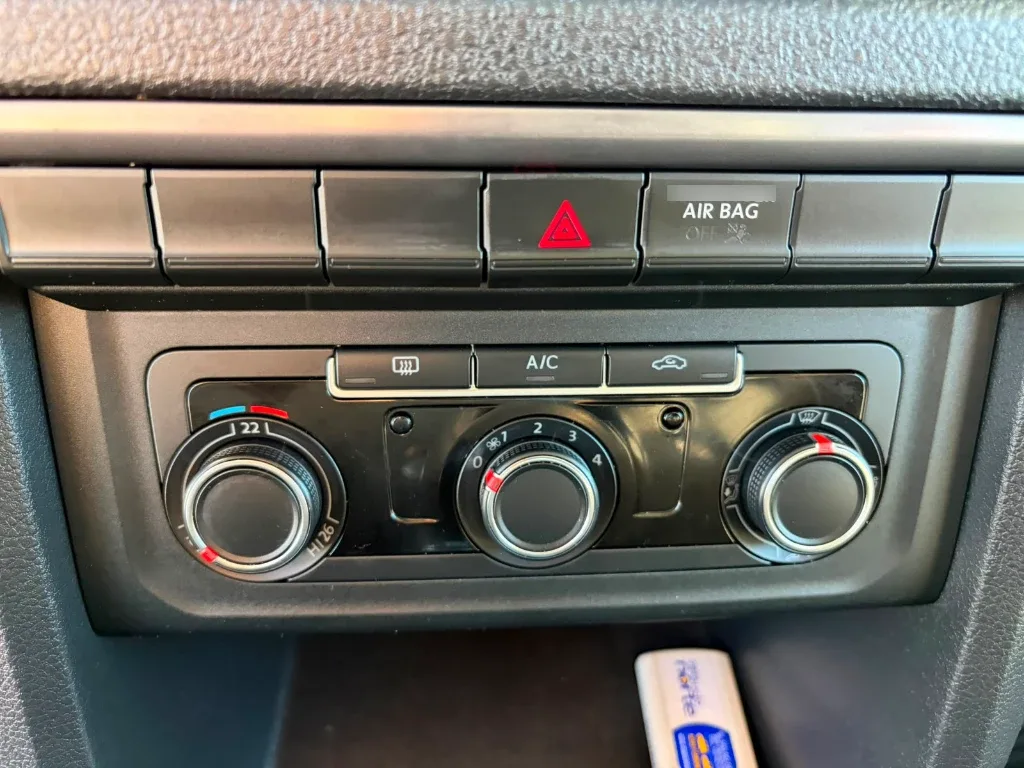 Volkswagen Amarok Dcab Tdi 4x4 Trendline 2.0 año 2023