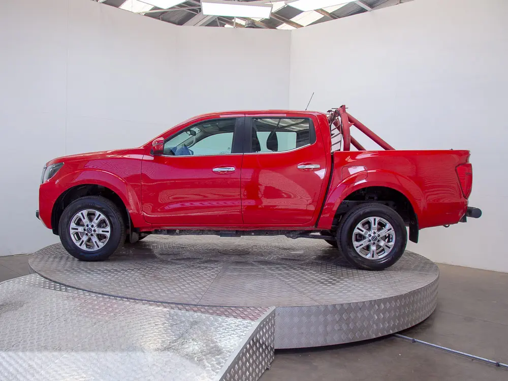 Nissan Navara Xe 4x2 2.3 Mt año 2024