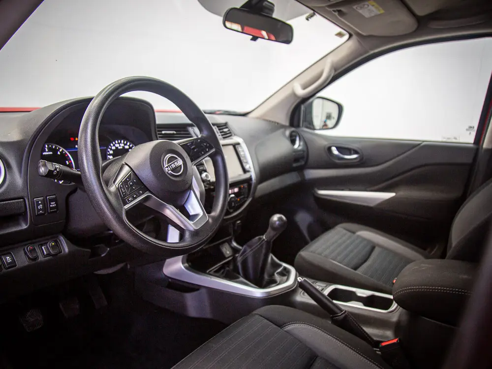 Nissan Navara Xe 4x2 2.3 Mt año 2024