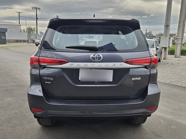 Toyota Fortuner 2.7 Aut año 2021