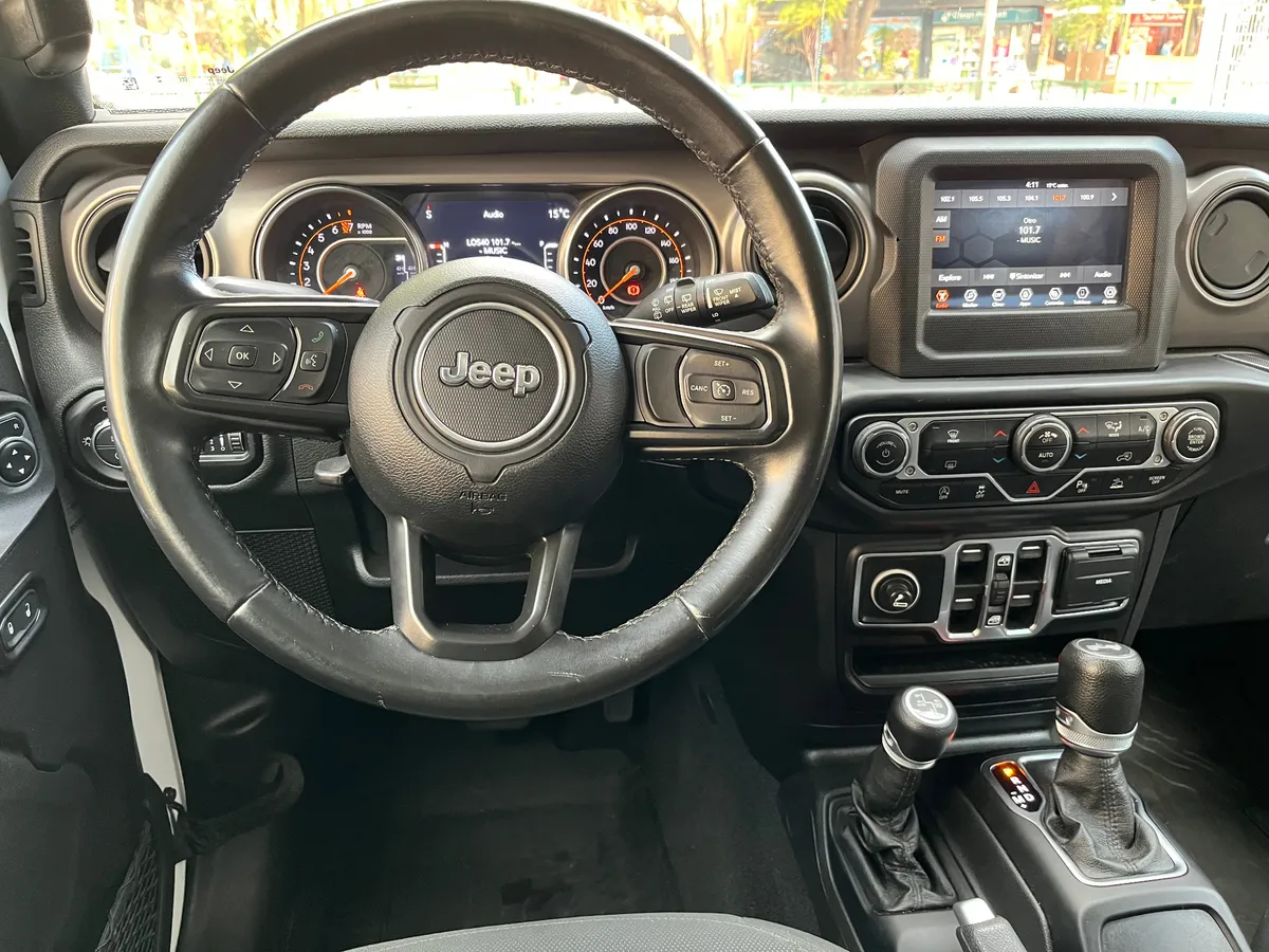 Jeep Wrangler 3.6 Unlimited Rubicon At 4x4 año 2022