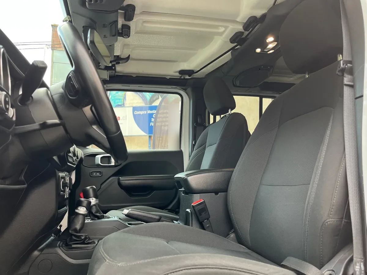 Jeep Wrangler 3.6 Unlimited Rubicon At 4x4 año 2022