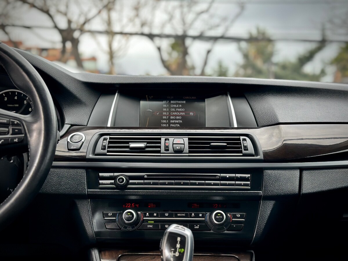BMW 520i Exectuve año 2014
