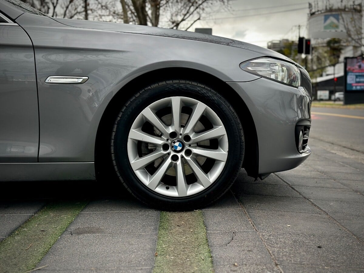 BMW 520i Exectuve año 2014