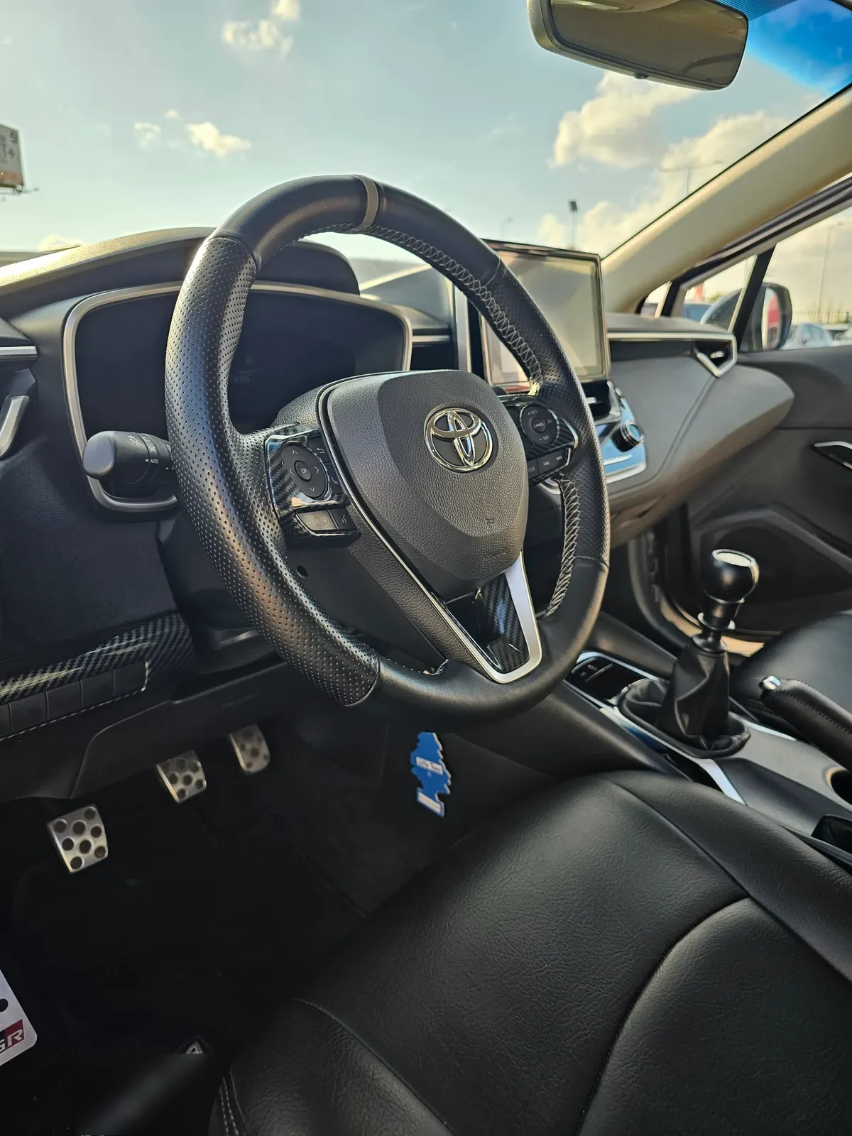 TOYOTA COROLLA 2.0 Xei Mt año 2024