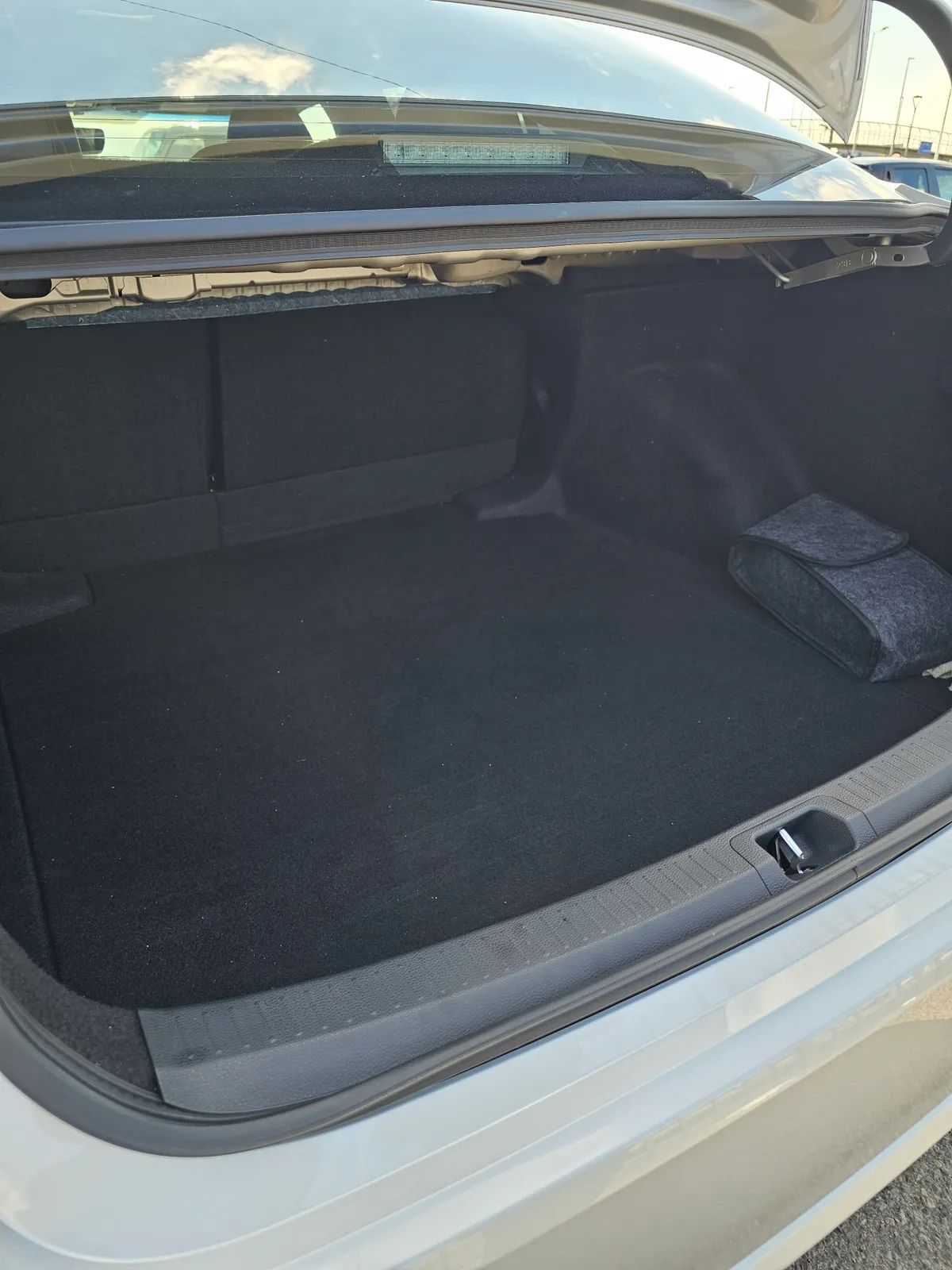TOYOTA COROLLA 2.0 Xei Mt año 2024