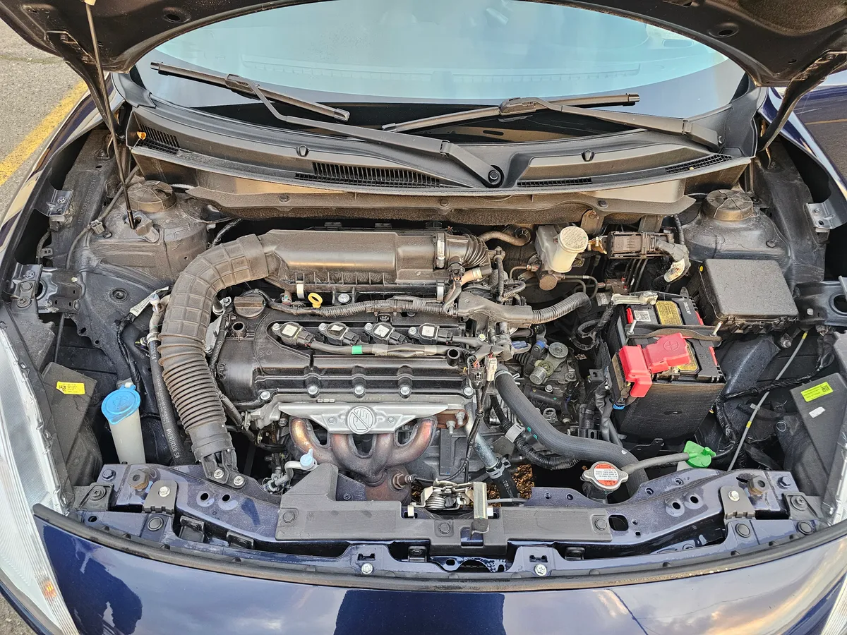 SUZUKI SWIFT 1.2 Gl Mt año 2023