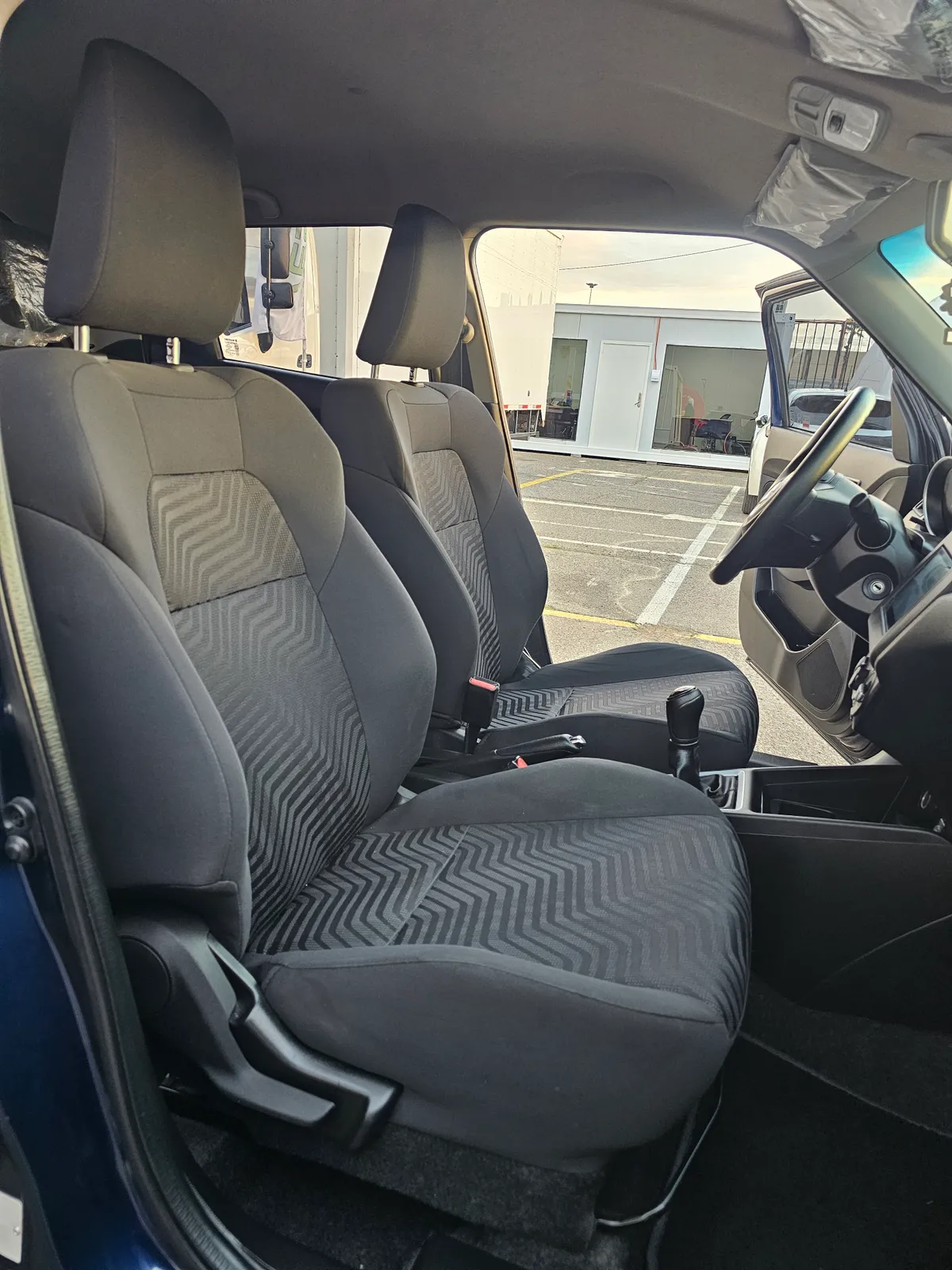 SUZUKI SWIFT 1.2 Gl Mt año 2023