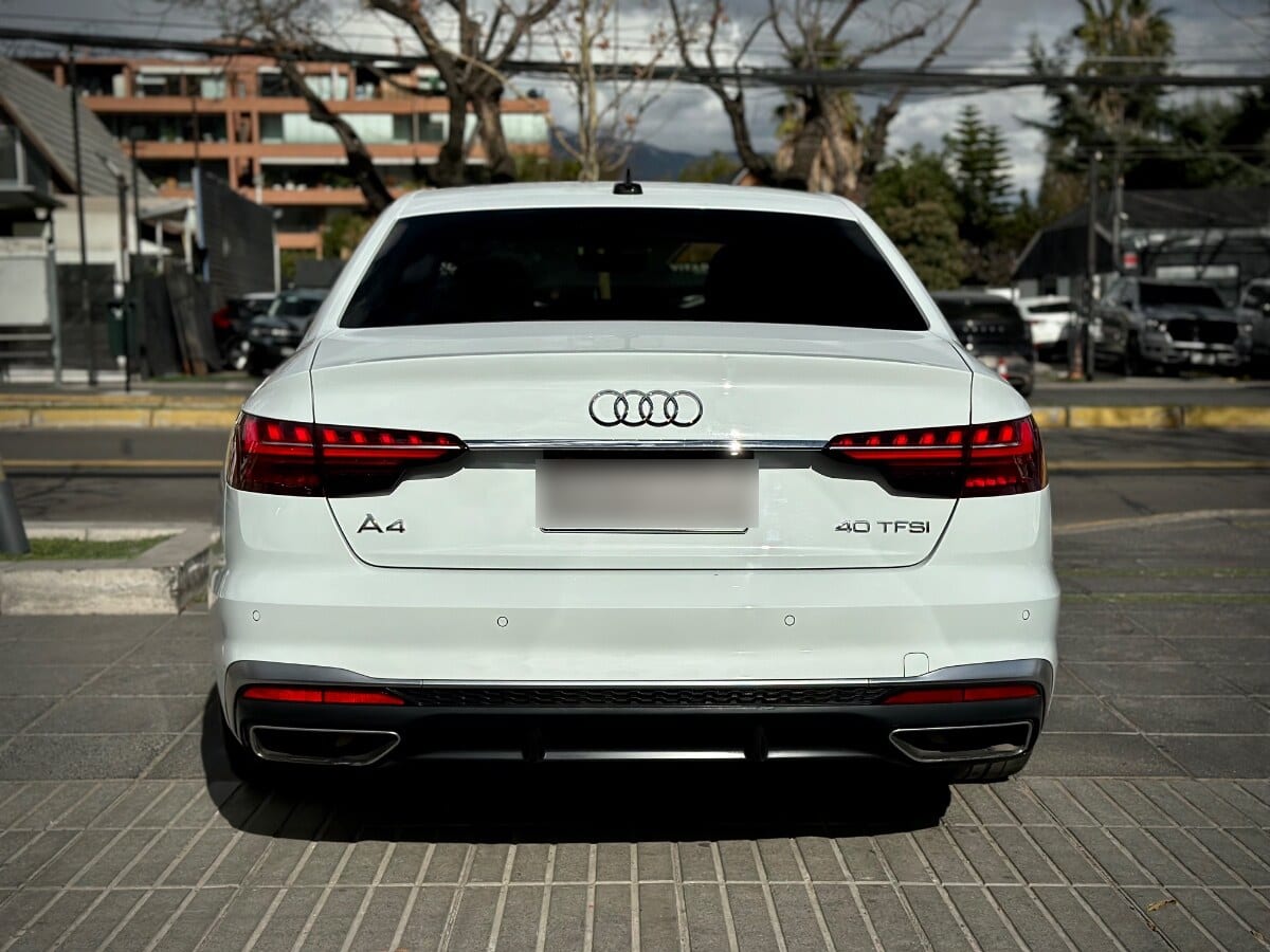 Audi A4 S Line año 2023