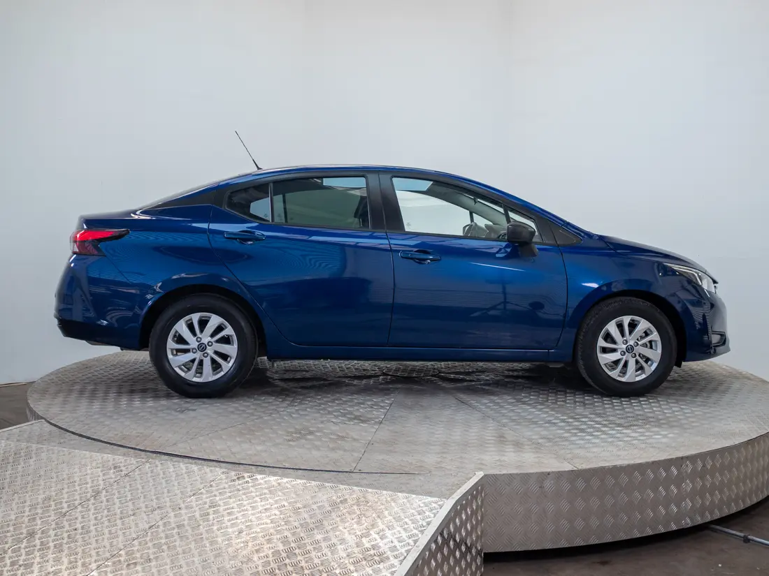 Nissan Versa 1.6 Sense Mt año 2024