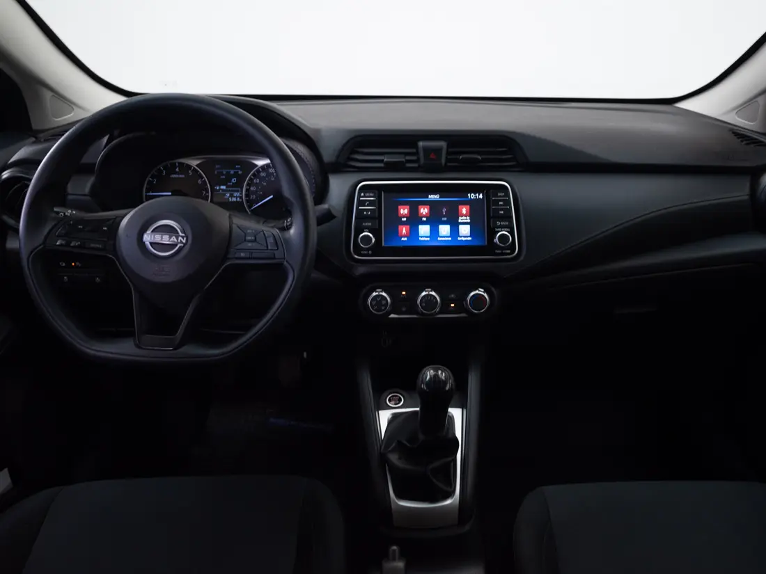 Nissan Versa 1.6 Sense Mt año 2024