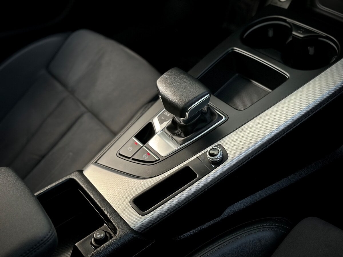 Audi A4 S Line año 2023