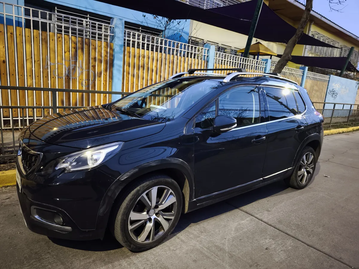 Peugeot 2008 1.6 Atallure Bluehdi 100hp E6 Mt Diesel año 2018