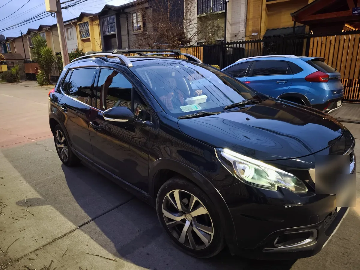 Peugeot 2008 1.6 Atallure Bluehdi 100hp E6 Mt Diesel año 2018