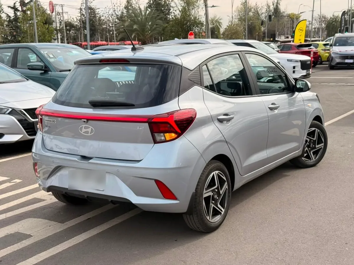 HYUNDAI GRAND I-10 1.2 Hb Plus Fl Mt año 2026