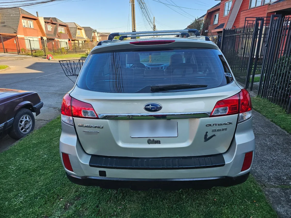 Subaru Outback Otra año 2011