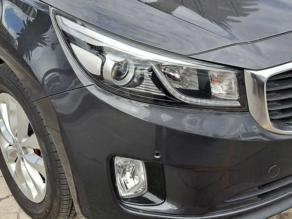 Kia Grand Carnival Ex 3.3 At año 2018