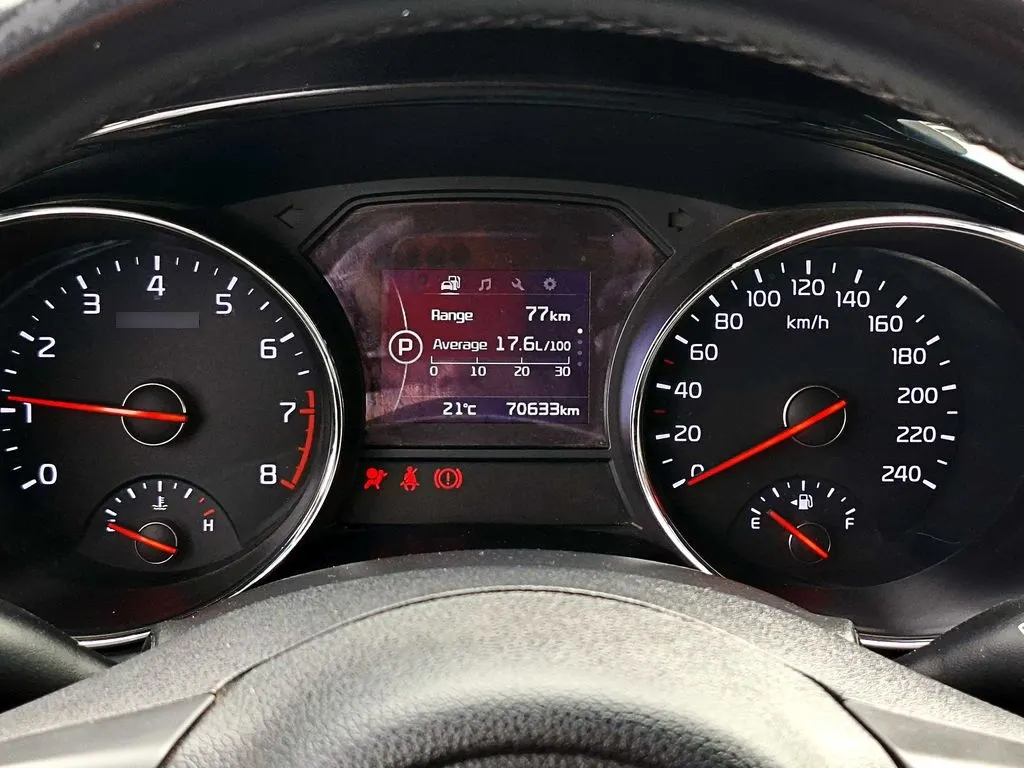 Kia Grand Carnival Ex 3.3 At año 2018