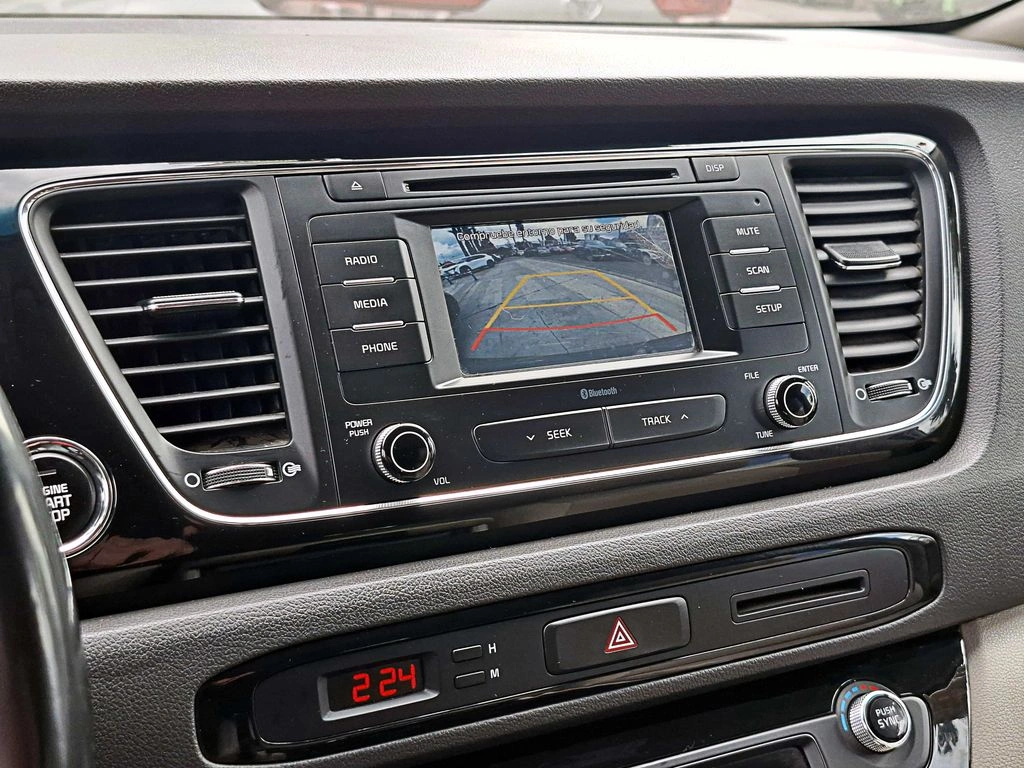 Kia Grand Carnival Ex 3.3 At año 2018