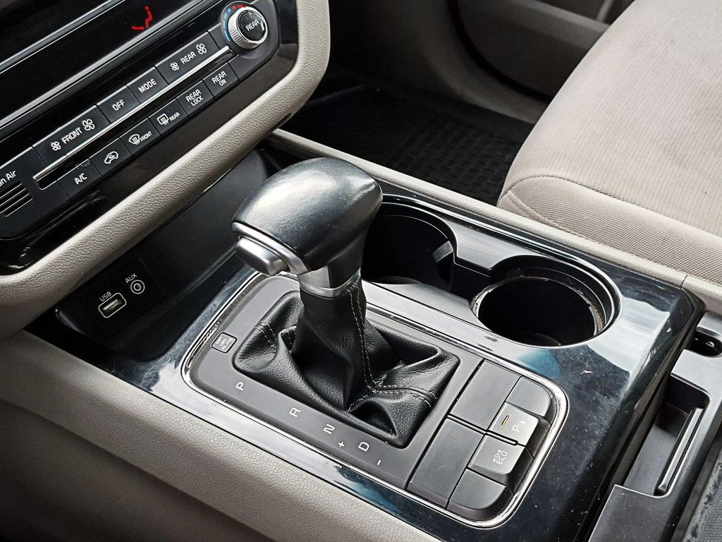 Kia Grand Carnival Ex 3.3 At año 2018